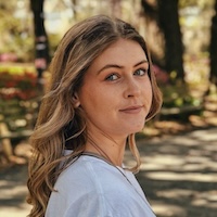 Chloe Hampson
